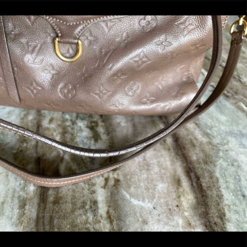 LOUIS VUITTON Empreinte Lumineuse PM Bag - Picture 9 of 14
